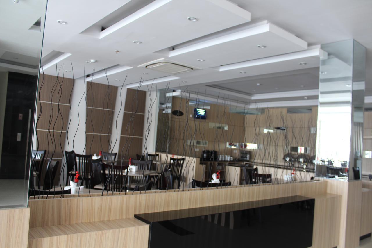 Amadeo Hotel Duri Esterno foto